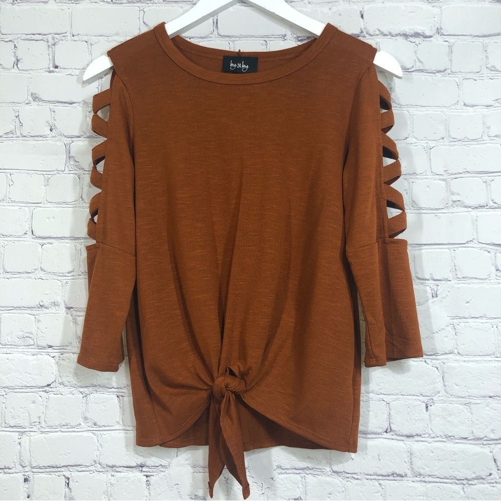 By & by blouse